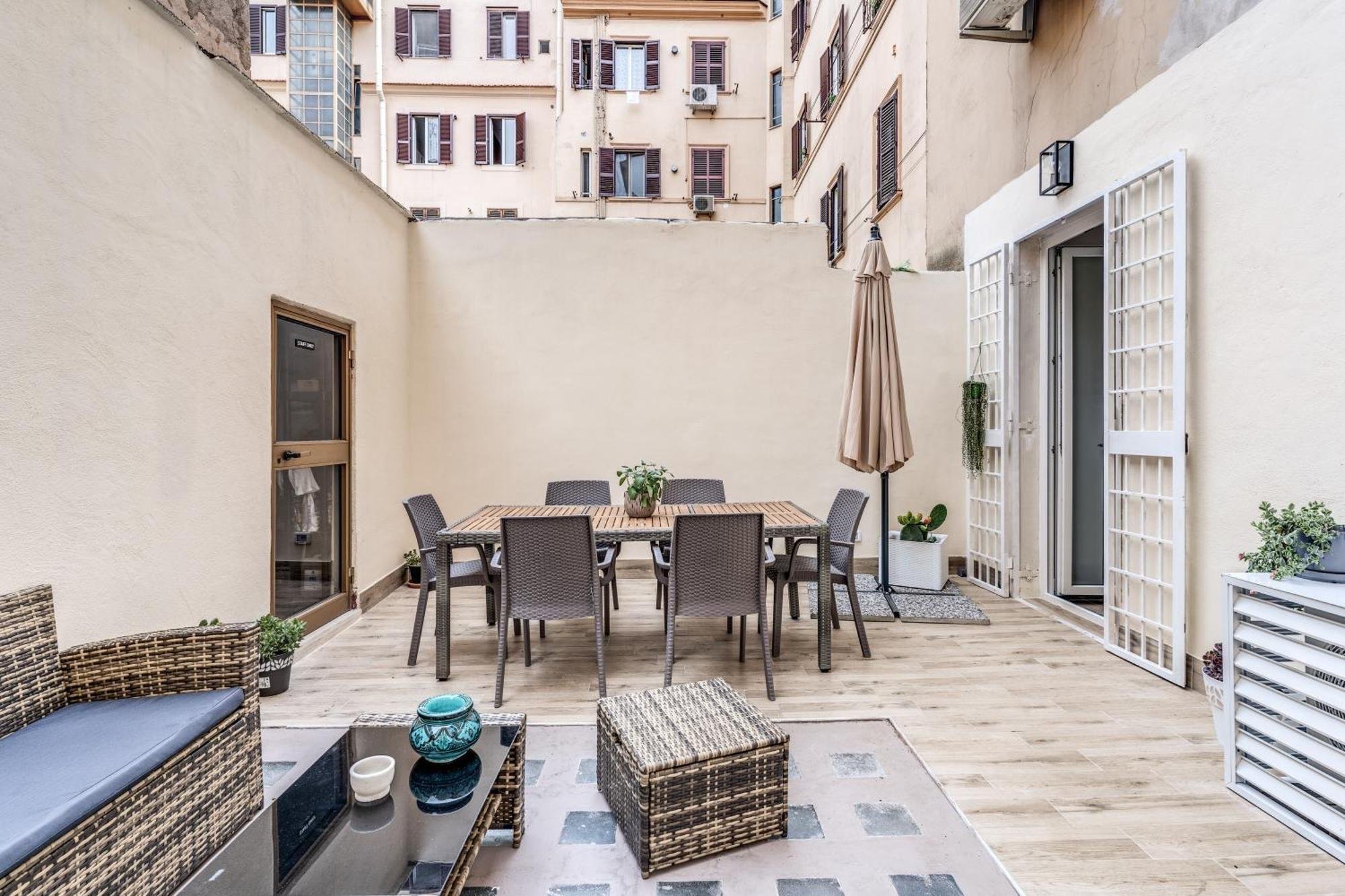 Nala Luxury Apartment With Terrace Rome Exterior photo