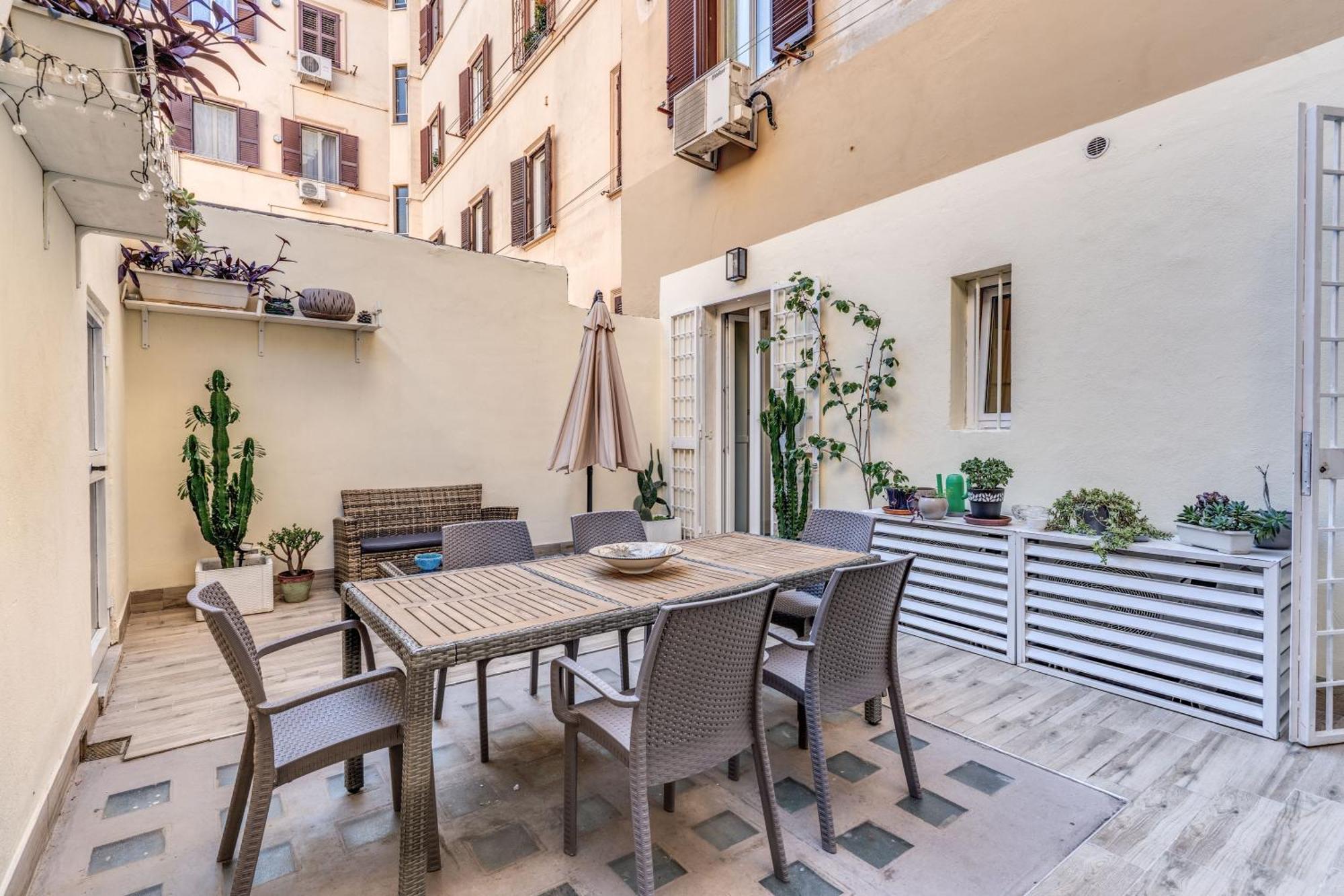 Nala Luxury Apartment With Terrace Rome Exterior photo